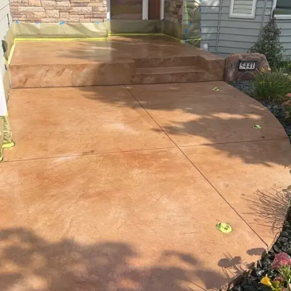 concrete-sealing-st-paul-mn-3-sealed-front-entry-concrete-walkway