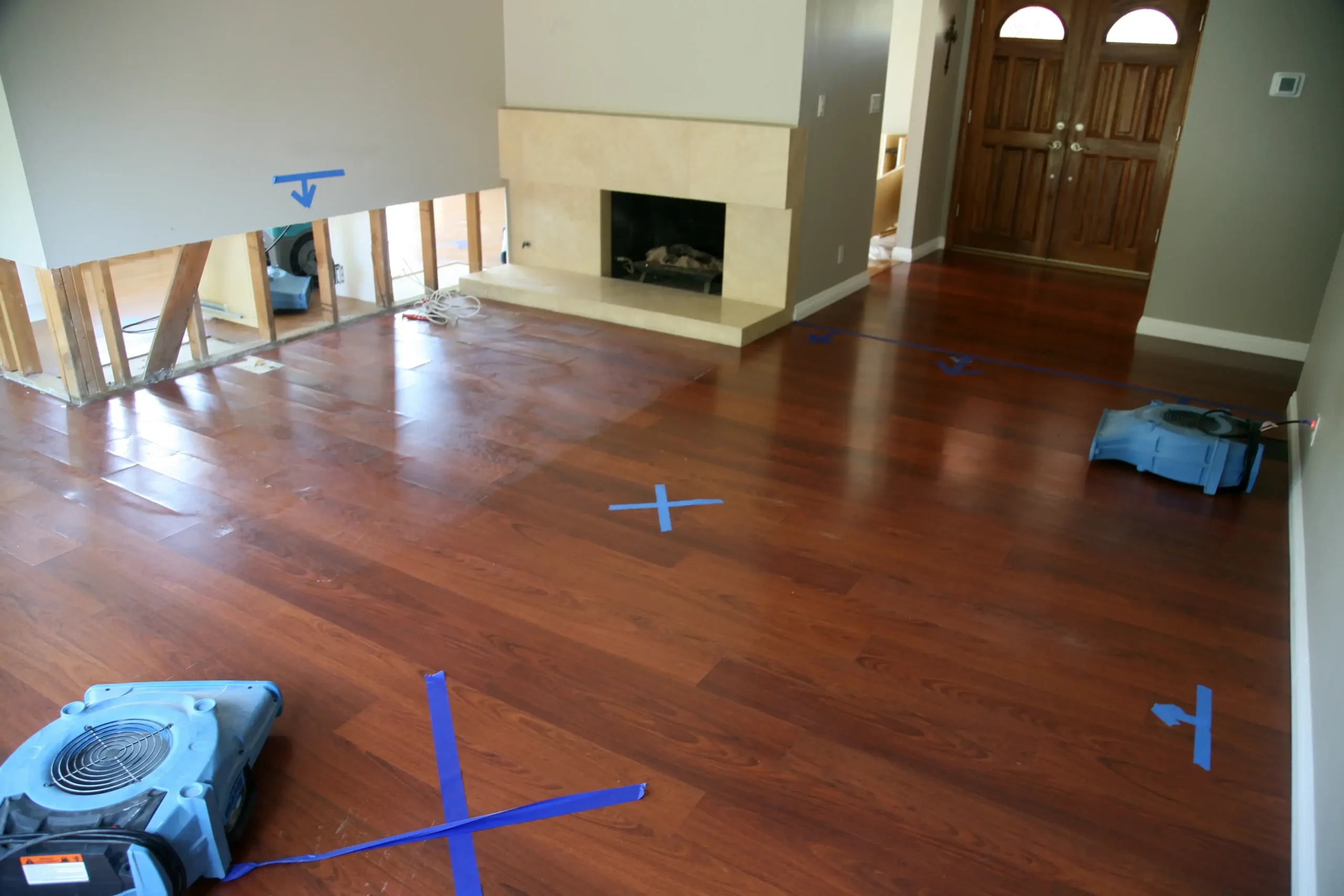 water-mitigation-system-st-paul-mn-restoration-equipment-drying-water-damaged-flooring